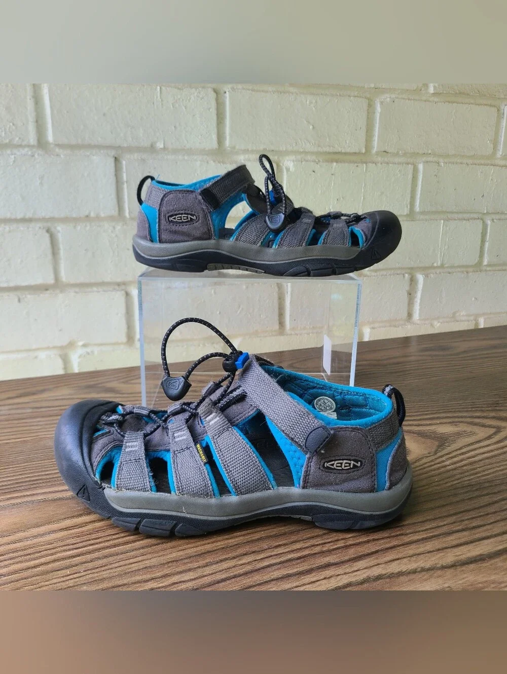 KEEN Newport H2 Water Sandals, Kids size 4